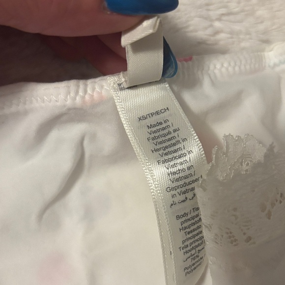 SKIMS π©΅ππ©·Multicolor Heart Lace Trim Pajama Set - Picture 3 of 3